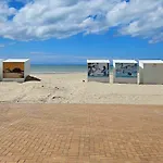 בית נופש La Maison Fleurie - Sunny With Large Garden, Parking, Within Walking Distance Of The Sea קוקסיידה