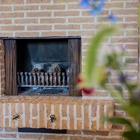 La Maison Fleurie Zonnige Vakantiewoning Met Grote Tuin Op 2 Km Zee Holiday home