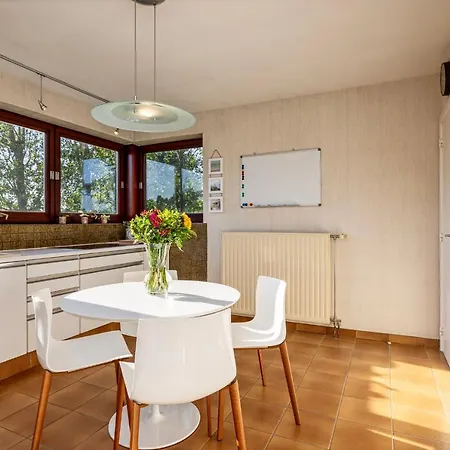 La Maison Fleurie Zonnige Vakantiewoning Met Grote Tuin Op 2 Km Zee Koksijde