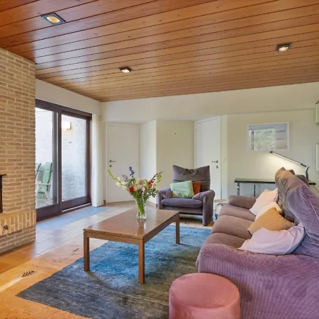 La Maison Fleurie Zonnige Vakantiewoning Met Grote Tuin Op 2 Km Zee * Koksijde