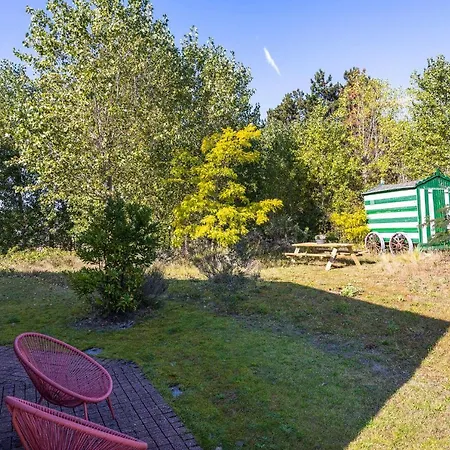 Nyaraló La Maison Fleurie - Sunny With Large Garden, Parking, Within Walking Distance Of The Sea Koksijde