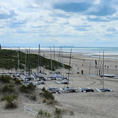 Nyaraló La Maison Fleurie - Sunny With Large Garden, Parking, Within Walking Distance Of The Sea Koksijde