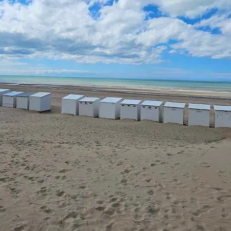 La Maison Fleurie - Sunny With Large Garden, Parking, Within Walking Distance Of The Sea Koksijde