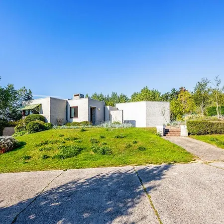 La Maison Fleurie - Sunny With Large Garden, Parking, Within Walking Distance Of The Sea Ferienhaus Koksijde