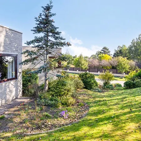 La Maison Fleurie Zonnige Vakantiewoning Met Grote Tuin Op 2 Km Zee * Koksijde