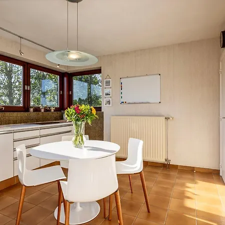 La Maison Fleurie Zonnige Vakantiewoning Met Grote Tuin Op 2 Km Zee * Koksijde