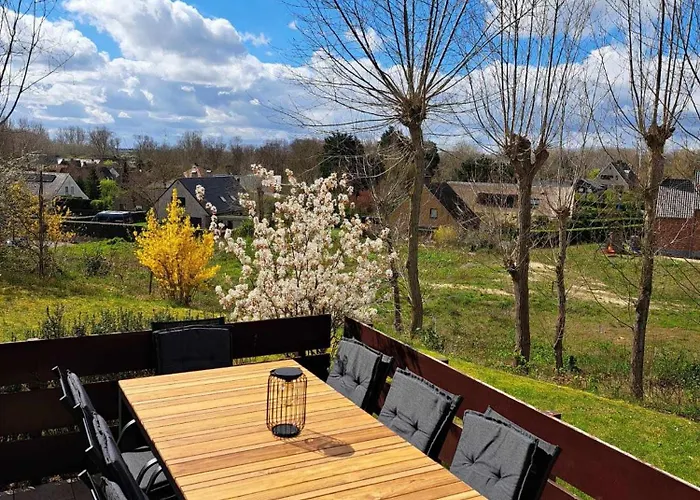 La Maison Fleurie - Sunny With Large Garden, Parking, Within Walking Distance Of The Sea * Koksijde