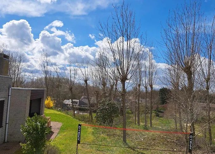 Vakantiehuis La Maison Fleurie - Sunny With Large Garden, Parking, Within Walking Distance Of The Sea