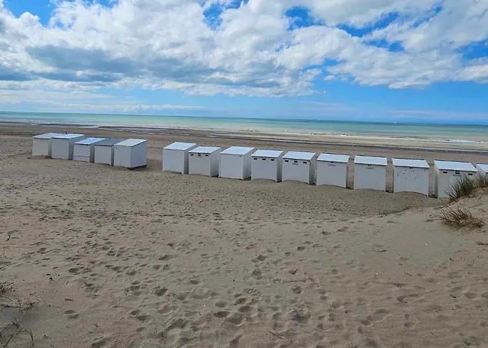 La Maison Fleurie - Sunny With Large Garden, Parking, Within Walking Distance Of The Sea Koksijde