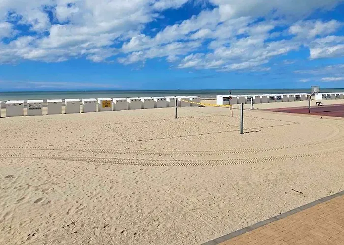 La Maison Fleurie - Sunny With Large Garden, Parking, Within Walking Distance Of The Sea Vakantiehuis Koksijde