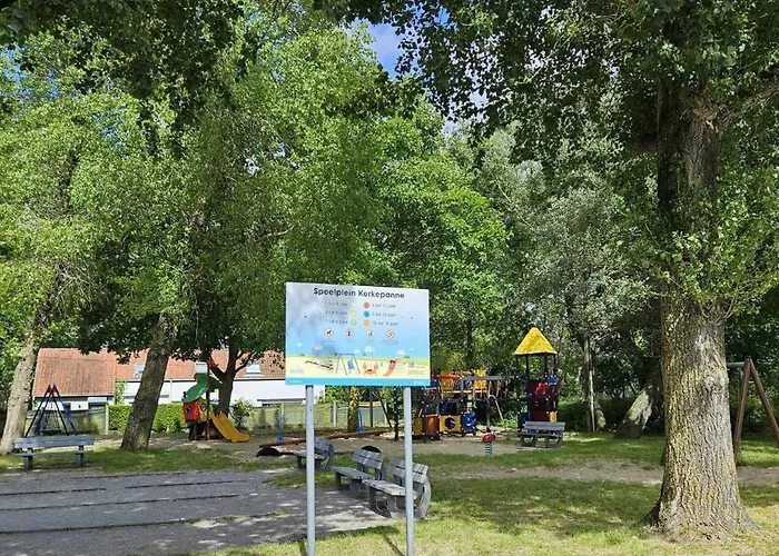 La Maison Fleurie - Sunny With Large Garden, Parking, Within Walking Distance Of The Sea Vakantiehuis