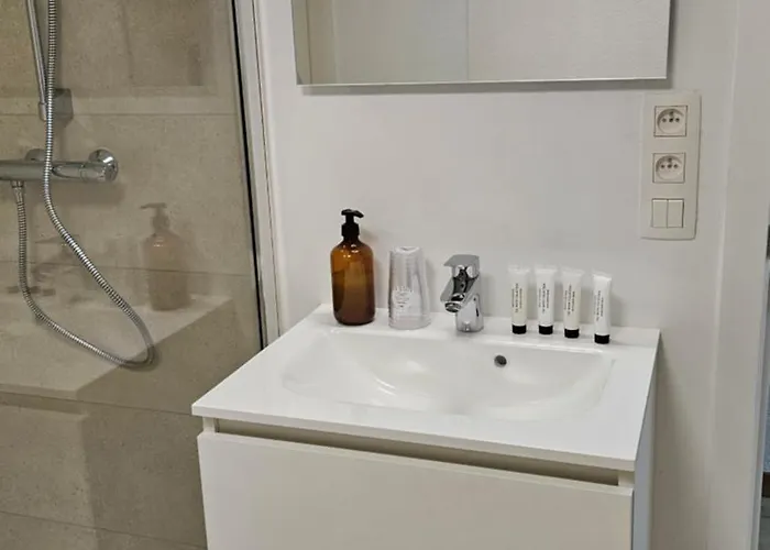 Ferienhaus La Maison Fleurie - Sunny With Large Garden, Parking, Within Walking Distance Of The Sea Koksijde